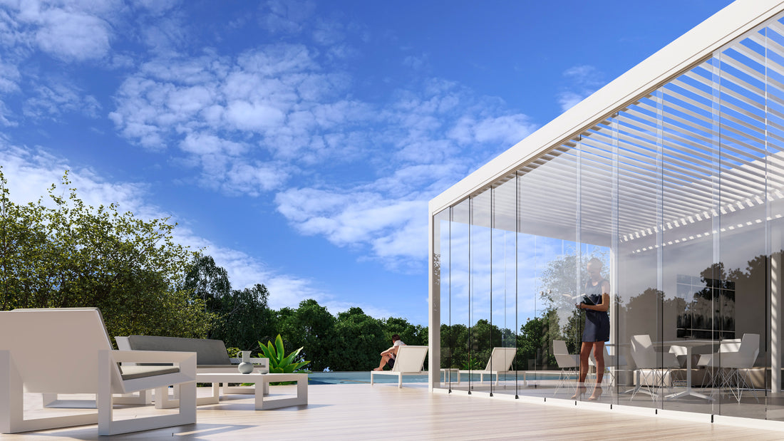 Saxun terrasbeglazing: glazen panelen, profielen en toepassingen