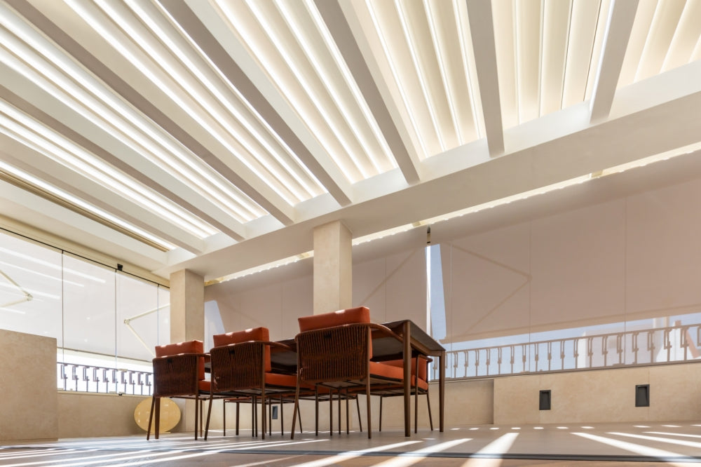 Saxun pergola met verstelbare lamellen en constructiedetails