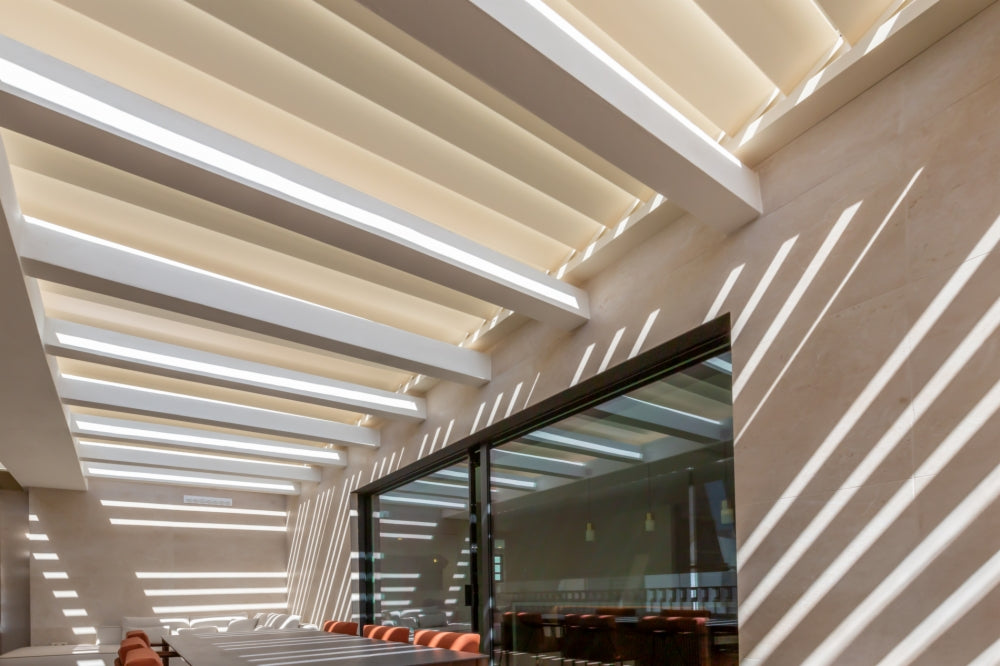 Saxun pergola met verstelbare lamellen en constructiedetails