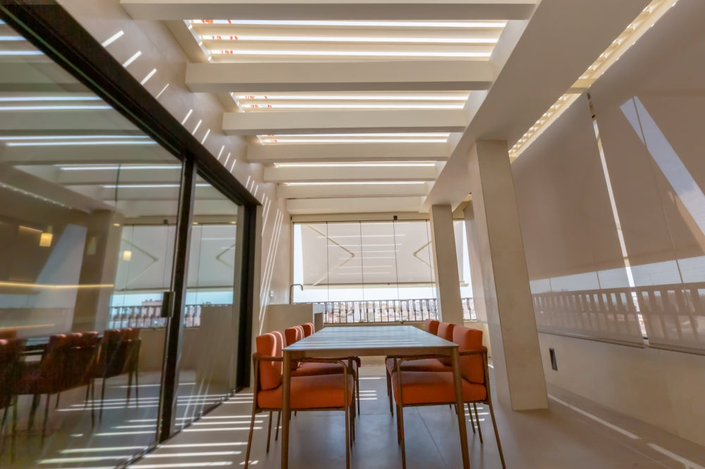 Saxun pergola met verstelbare lamellen en constructiedetails
