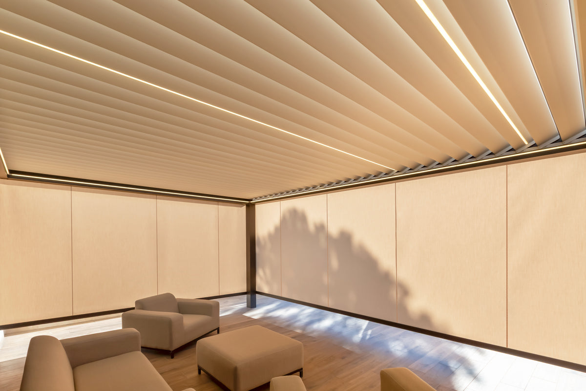 Saxun pergola met verstelbare lamellen en constructiedetails