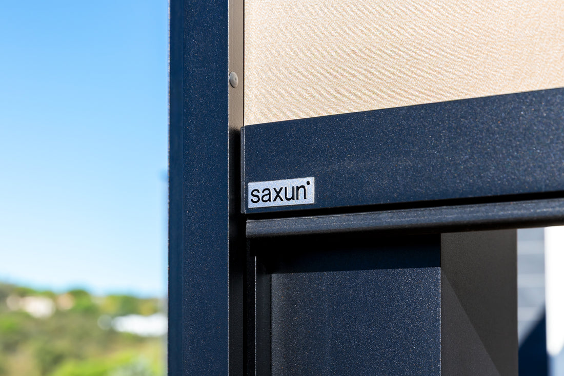 Saxun pergola met verstelbare lamellen en constructiedetails