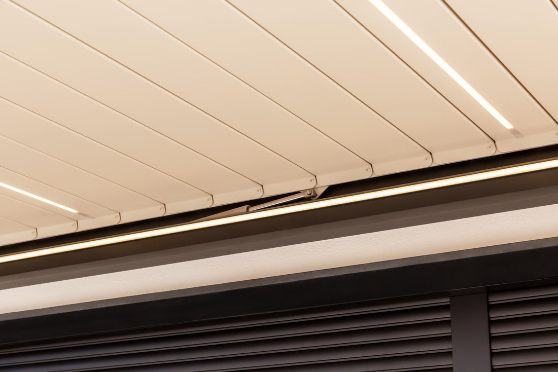 Saxun pergola met verstelbare lamellen en constructiedetails