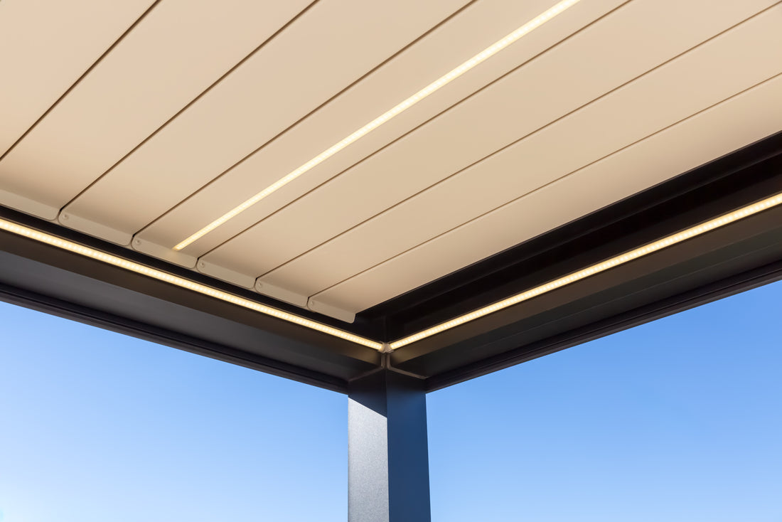 Saxun pergola met verstelbare lamellen en constructiedetails