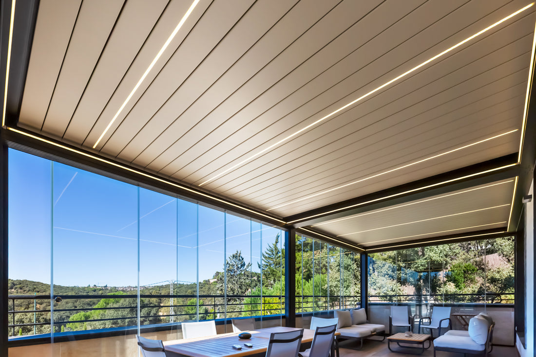 Saxun terrasbeglazing: glazen panelen, profielen en toepassingen