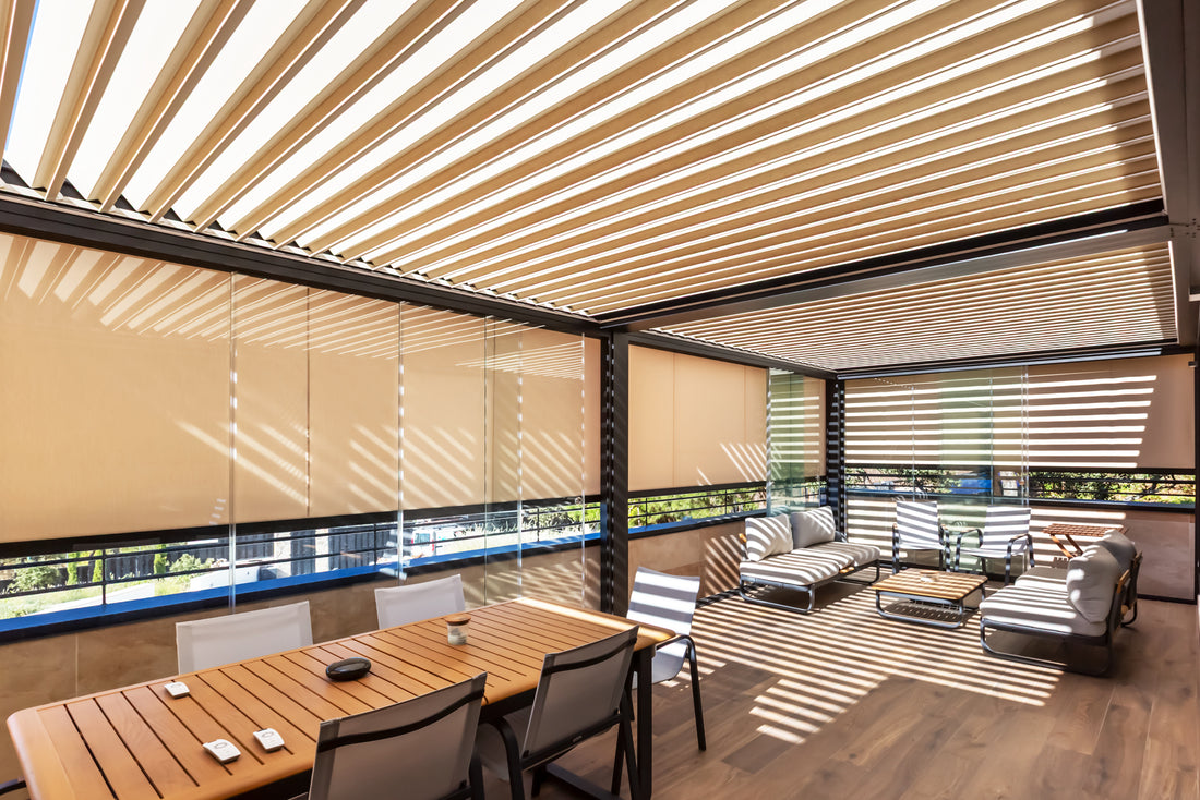 Saxun terrasbeglazing: glazen panelen, profielen en toepassingen