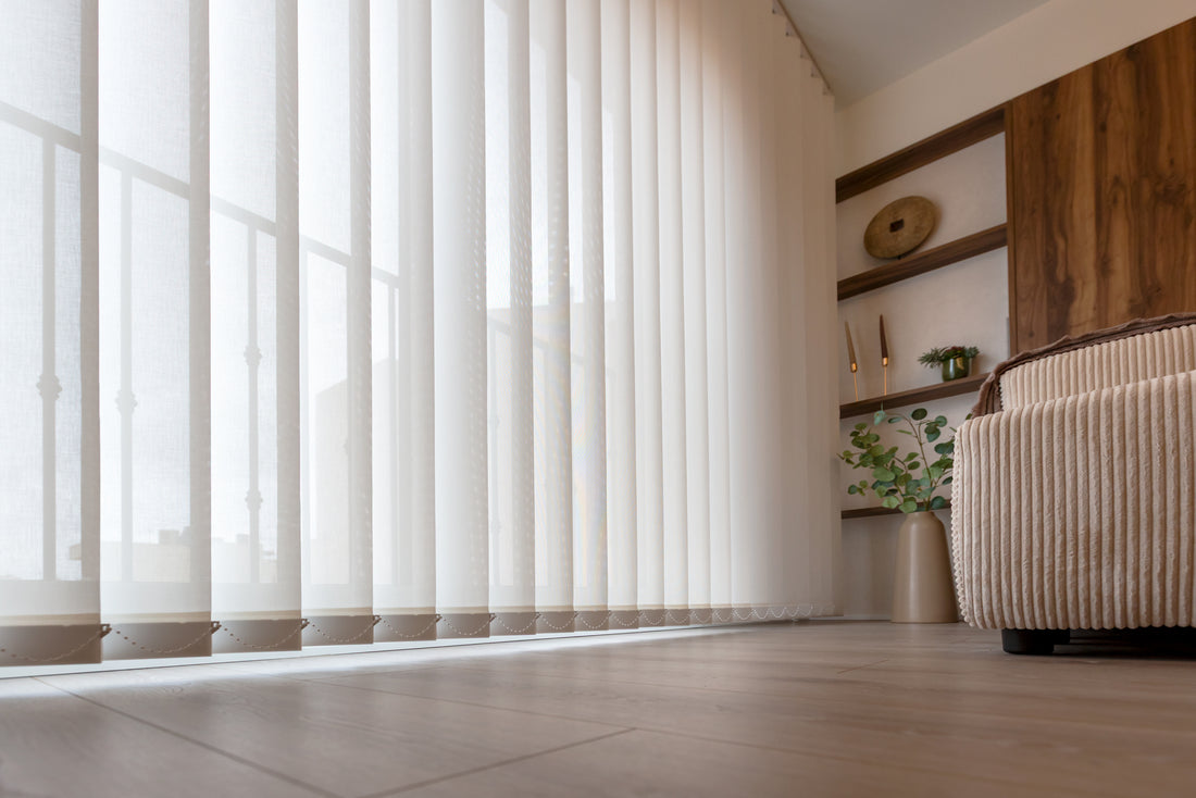 Verticale lamellen van Saxun voor lichtregeling en privacy