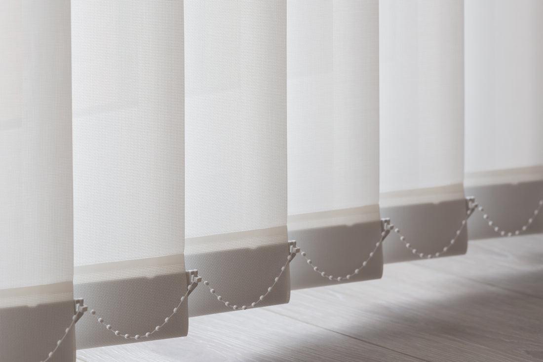 Verticale lamellen van Saxun voor lichtregeling en privacy