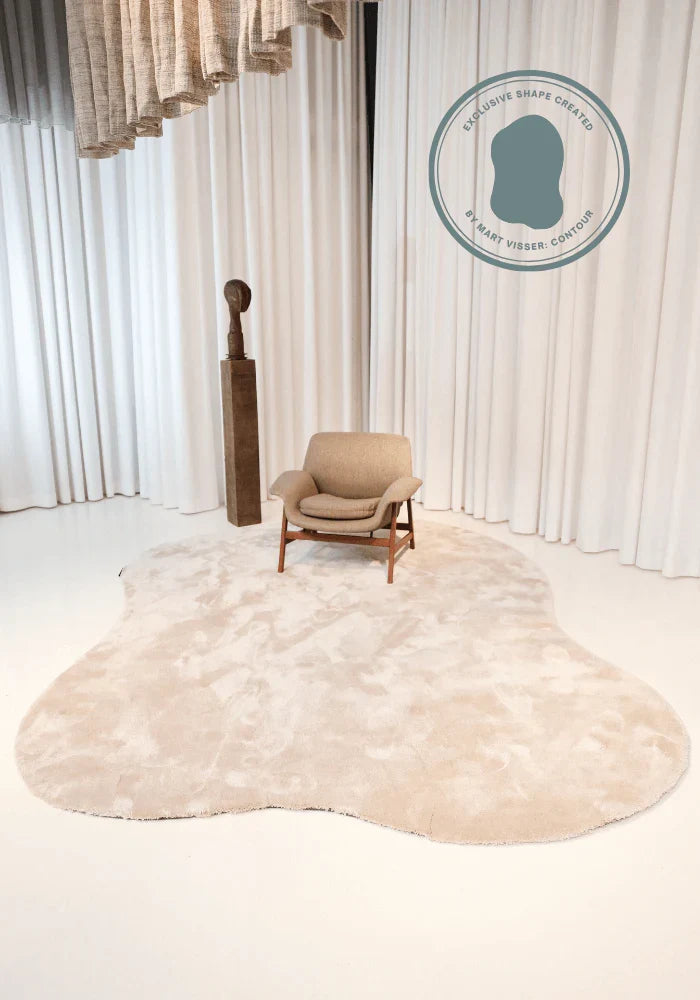 Rond vloerkleed in een slaapkamer