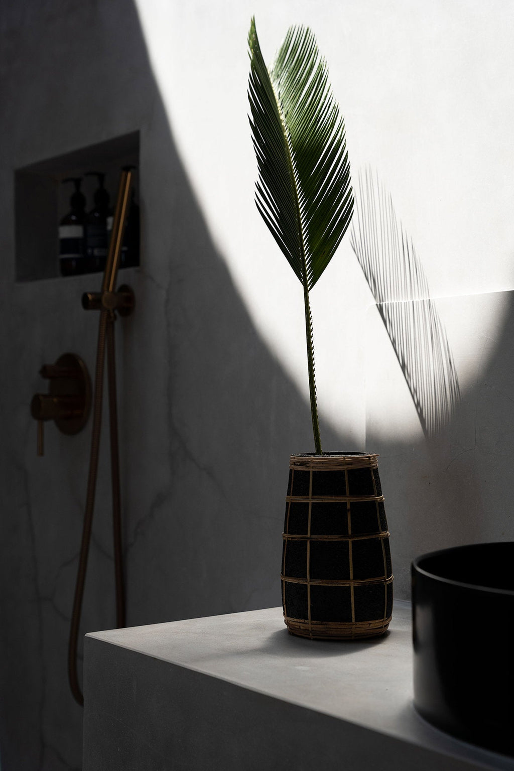 The Cutie Vaas - Zwart Naturel - S — Bazar Bizar, foto 3
