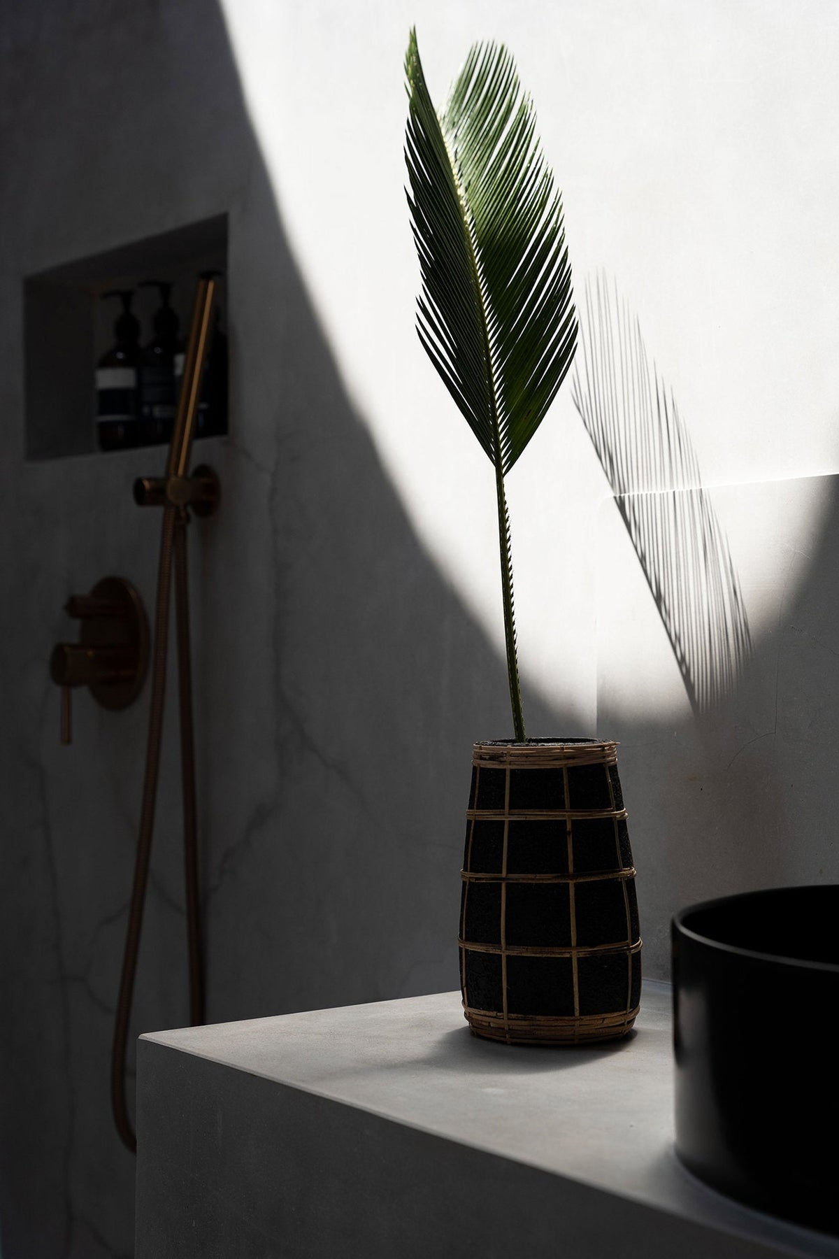 The Cutie Vaas - Zwart Naturel - S — Bazar Bizar, foto 3