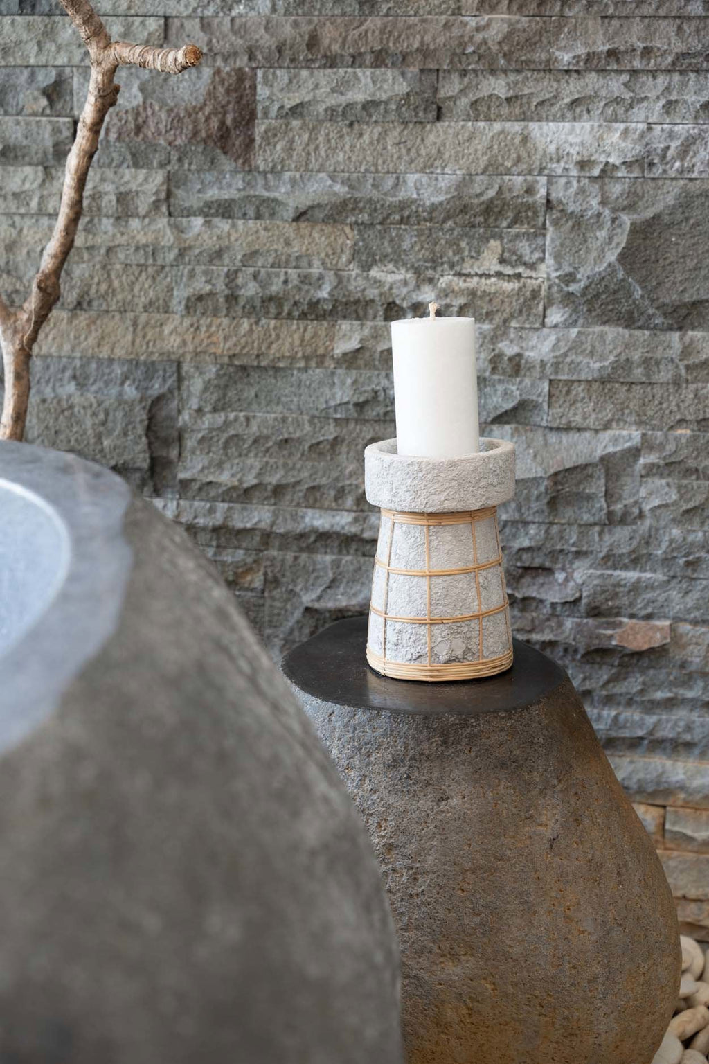 De Serene Kaarsenhouder - Beton Naturel - L — Bazar Bizar, foto 2