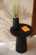 De Timber Conic Bijzettafel - Zwart - 50 — Bazar Bizar, foto 3