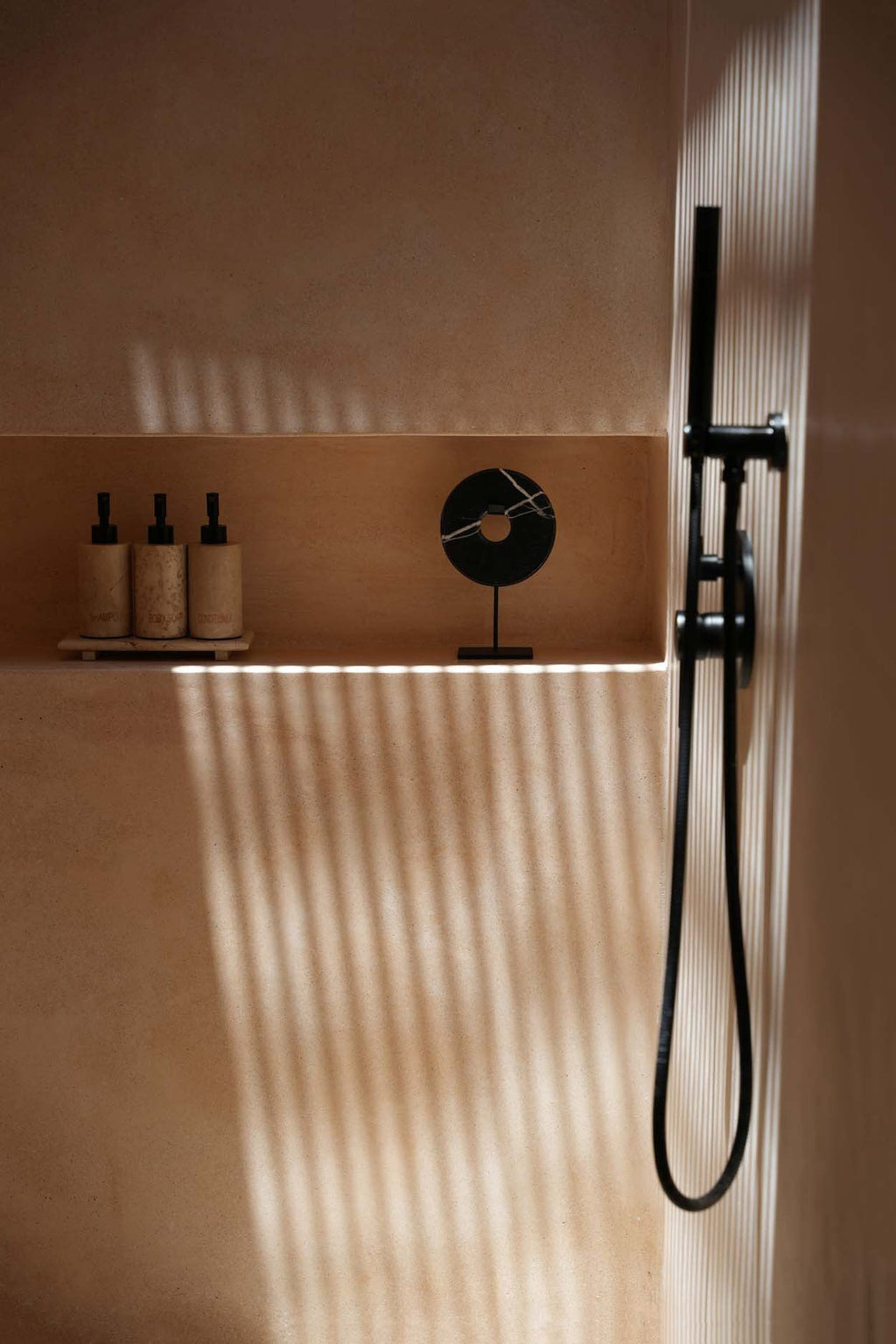 The Marble Disc on Stand - Zwart - M — Bazar Bizar, foto 4