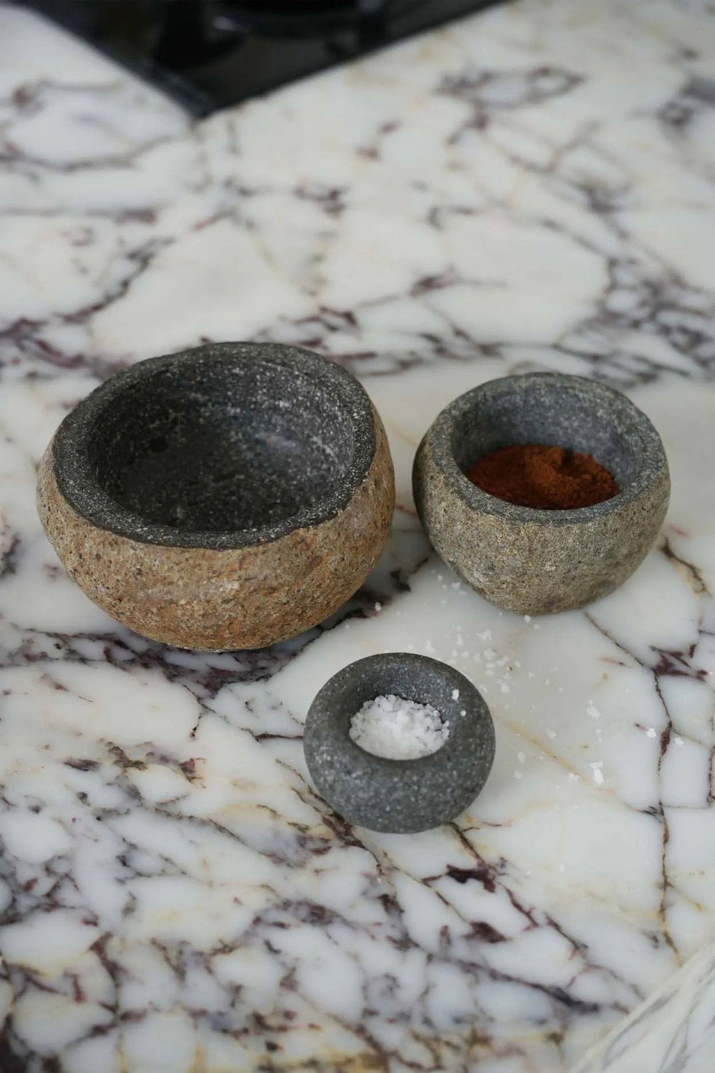 De Lava Stone Bowl - Black - XS — Bazar Bizar, foto 6
