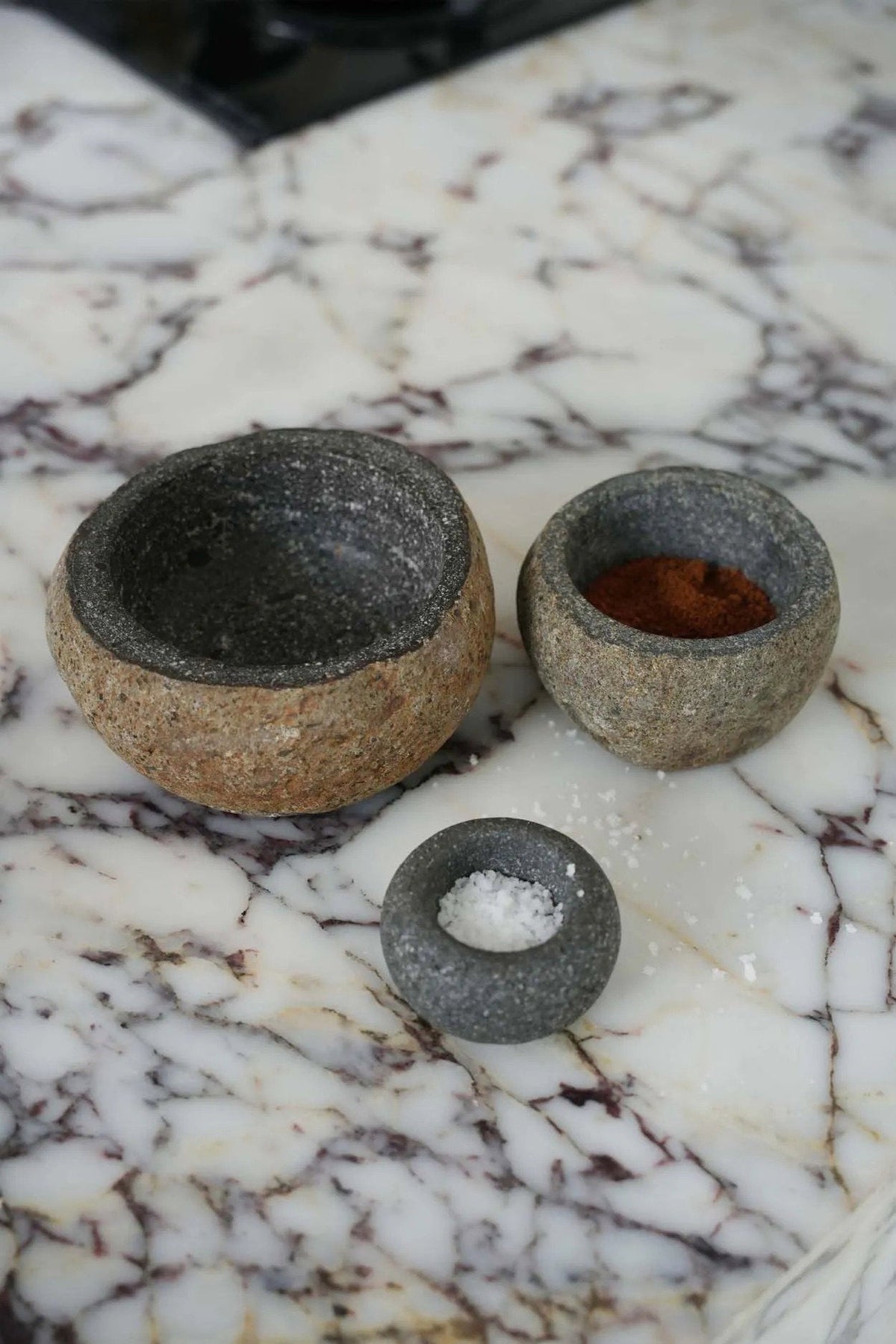 De Lava Stone Bowl - Black - XS — Bazar Bizar, foto 6