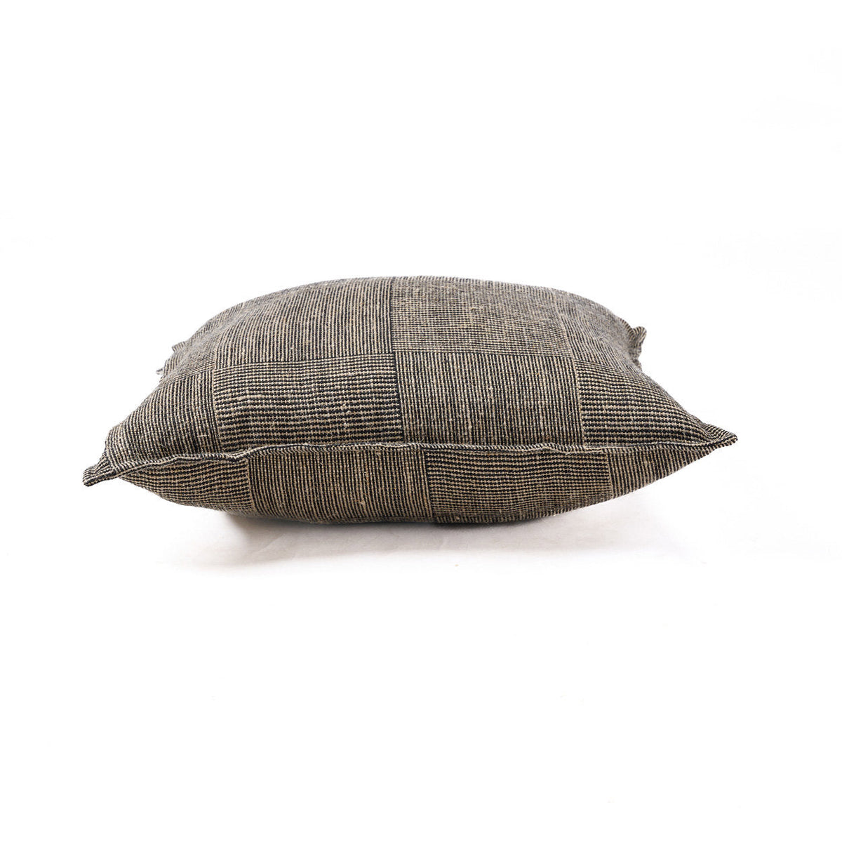 The Bloc Party Kussenhoes - Zwart Naturel - 50x50 — Bazar Bizar, foto 3