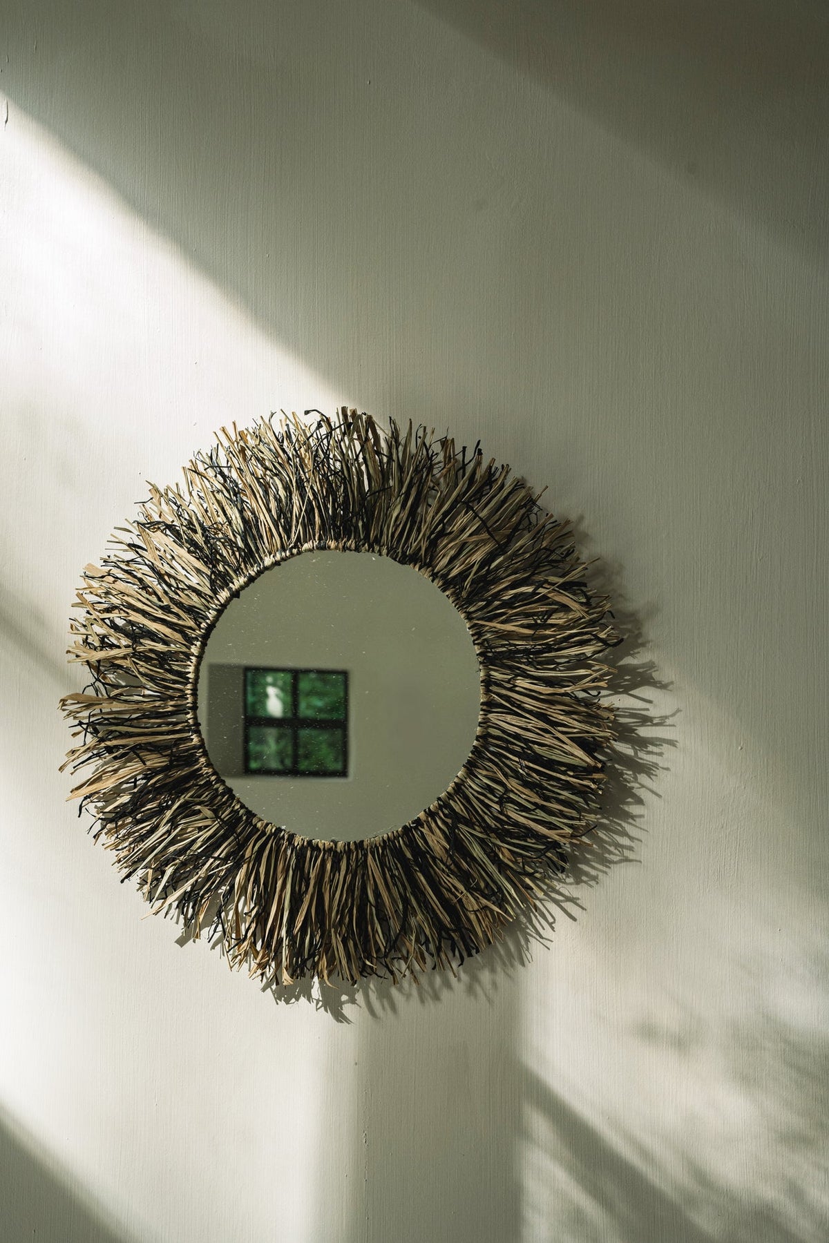 De Raffia Fringe Spiegel - Naturel Zwart - M — Bazar Bizar, foto 3