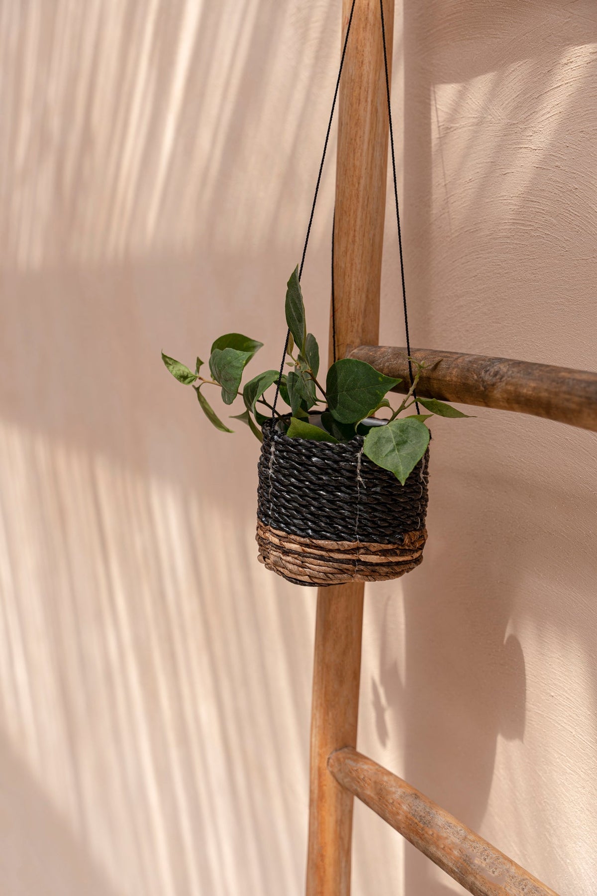 De Bananenplantenhanger - Naturel Zwart - S — Bazar Bizar, foto 5