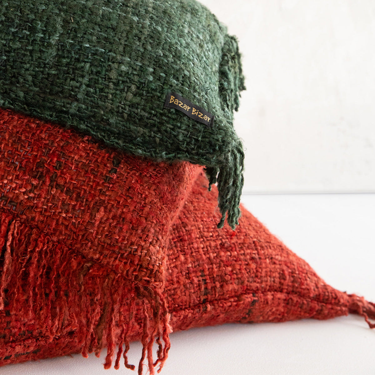 The Oh My Gee Kussenhoes - Kersenrood - 60x60 — Bazar Bizar, foto 3