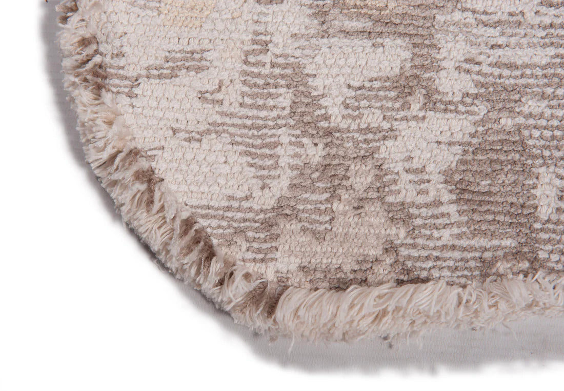 Amorphous rug – Organic design with a luxurious look