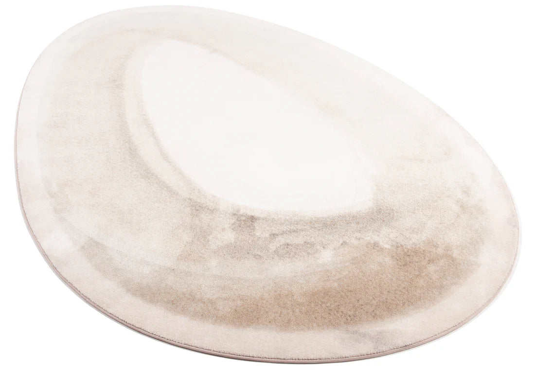 Brush Oval rug – Soft elegance with an organic shape