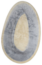 Brush Oval rug – Soft elegance with an organic shape