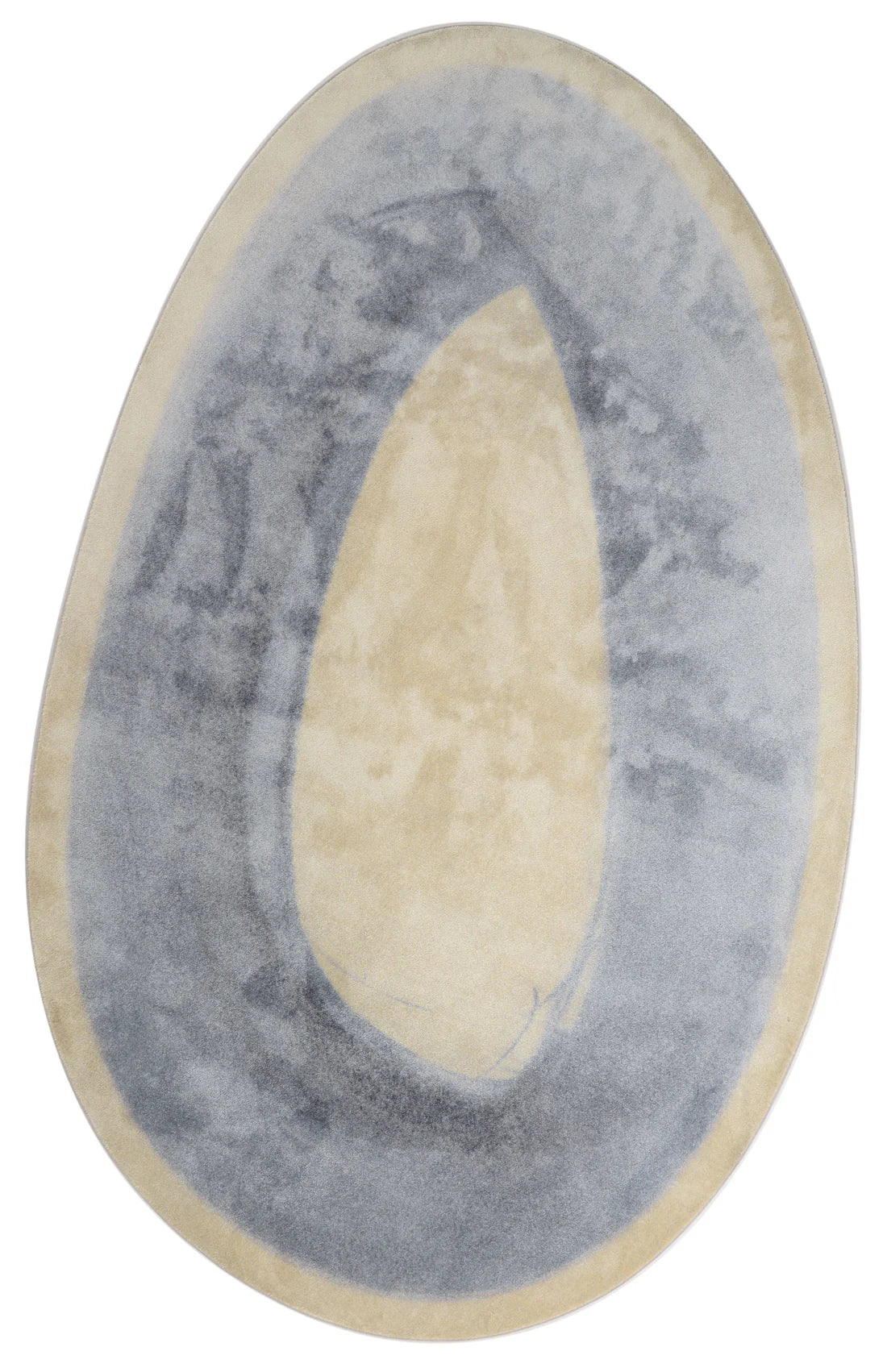 Brush Oval rug – Soft elegance with an organic shape