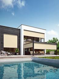 Screens bij een woning aan de Costa Blanca