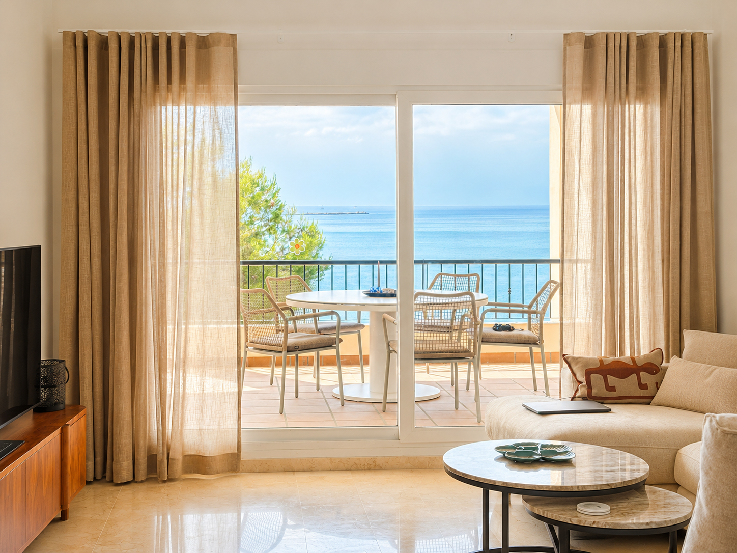 Wave curtains at a home with sea views on the Costa Blanca